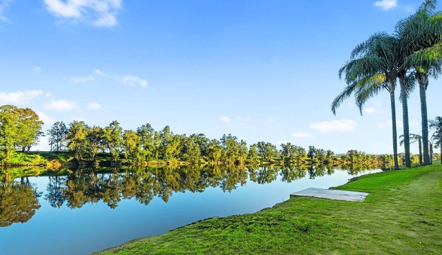 The River - Hawkesbury