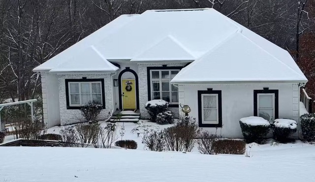 The River House Apartment