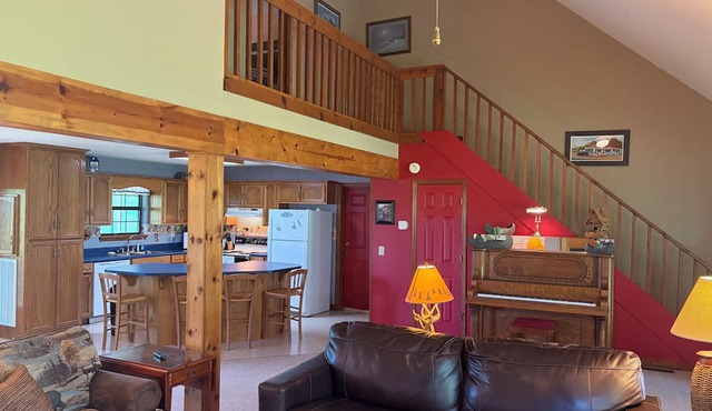 The River House: Cozy 2-bedroom house in peaceful Benton