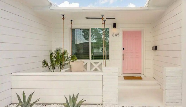 THE RIVER HOUSE MIAMI YOUR BACHELORTTE, EVENT, OR PHOTOSHOOT DESTINATION!n