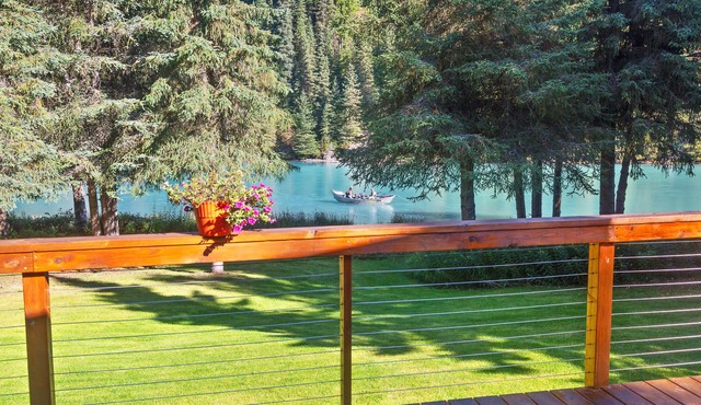 The River House - Private 1.6 acre Upper Kenai Riverfront Home - Cooper Landing