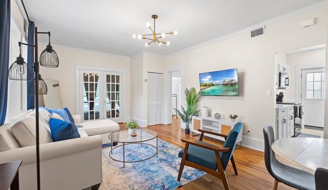 The River Palm-Downtown San Marco Living-Spa-Firepit- Near Downtown Jacksonville