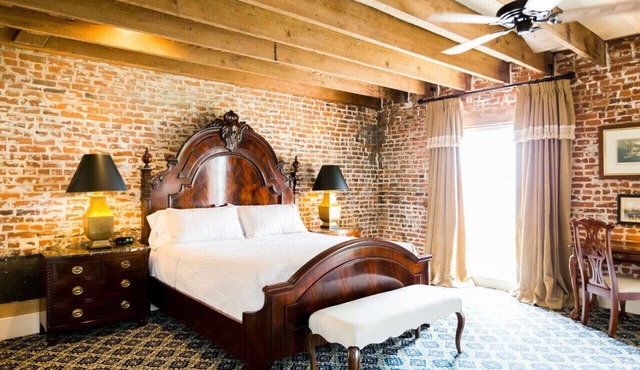 The River Walk Inn - Room 801