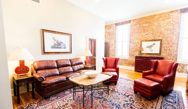 The River Walk Inn - Room 805