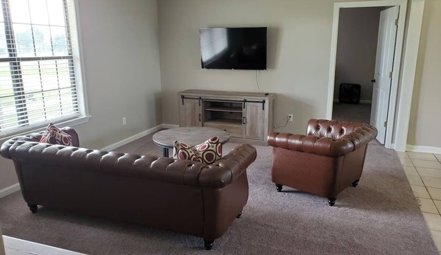 The Riverbend House, 3 bedroom, 2 bath home !