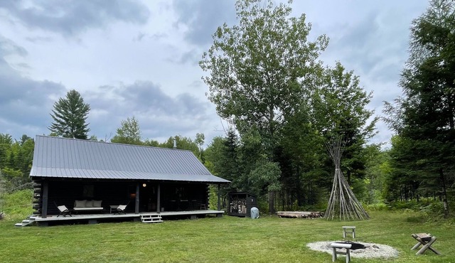 The Riverhaus:Private, peaceful on Paint River