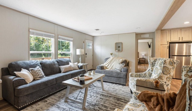 The Riverhead | Springs Pavilion Grill