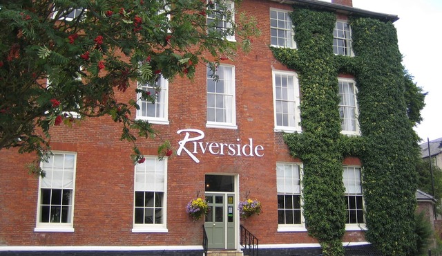 The Riverside House Hotel