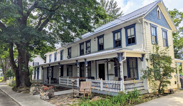 The Riverside - Stay on the River - 15 minutes to Deep Creek and Wisp!