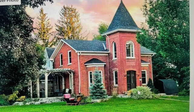 The Robert Scott Residence - Timeless Elegance