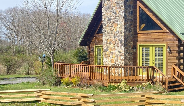 The Robin a sweet cabin at Pipestem Place