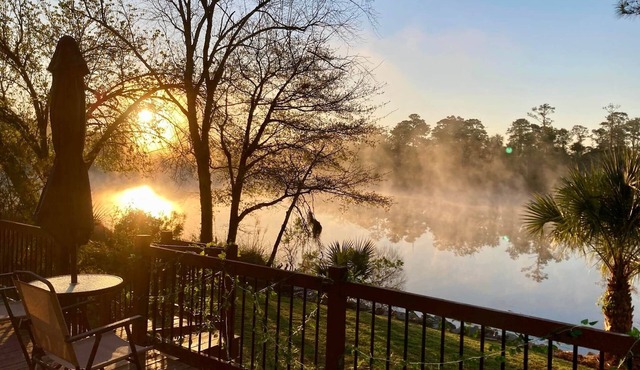 The Robin House, Newly Furnished Lake Retreat Near Tybee Island & Savannah