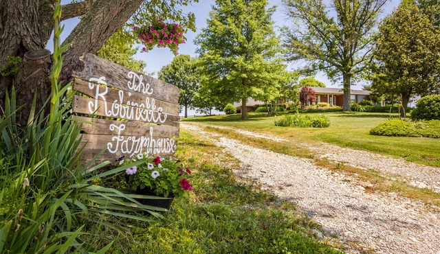 The Robinette House: Endless view of rolling farmland