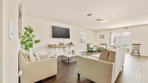 The Robins Nest - 3 BDR 15 Min to Downtown
