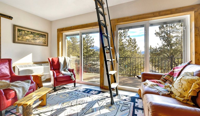 The Rockwall Cabin at Bison Peak Lodge, a Mountain Wilderness Lodge