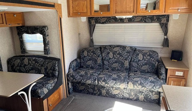 The Rockwood - 26' RV/trailer