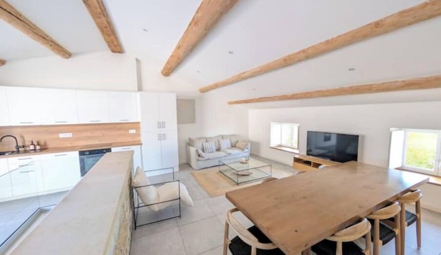 THE ROOFTOP PROVENÇAL