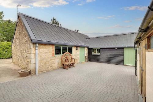 The Rookery 2 bedroom barn, hot tub, dog friendly