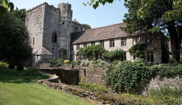 The Rooks Apartment 2 - Beverston Castle Cotswolds