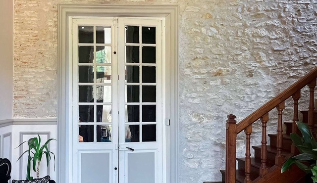 The Rooms of Vilmorais - Red