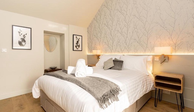 The Roost on Rock Road