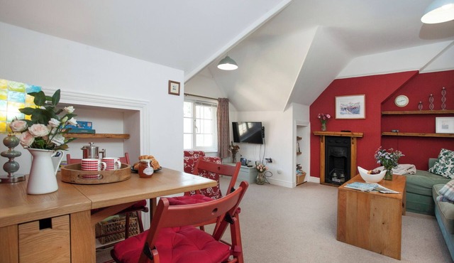 The Roost - Two Bedroom Apartment, Sleeps 3