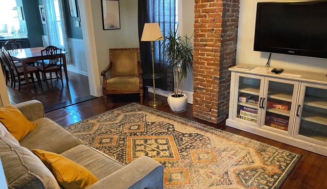 The Roots & River Guest House in Brunswick's Historic Downtown