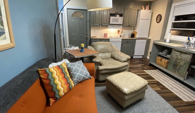 The RoseHill - 1BD/1BA Cute Apartment Near Amerson River Park