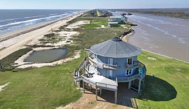 THE ROUND HOUSE AT SARGENT BEACH AMAZING 360 DEGREE VIEWS