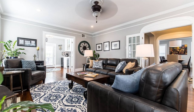 The Roux House Offers Luxury, Comfort & Location!