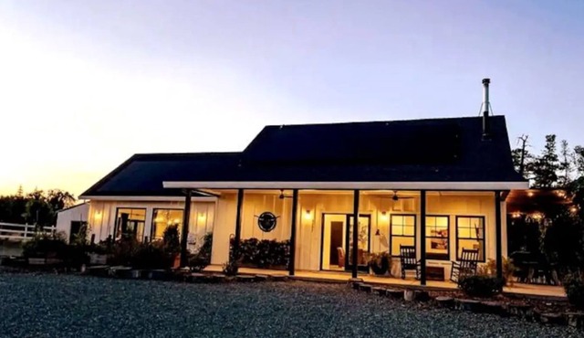 The Rowley Ranch - 4bd/2.5ba Country Dream Home