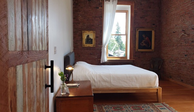 The Royal Block - Room 6