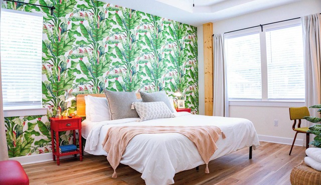 The Royal Crane Suite, New Build, Upscale, Central