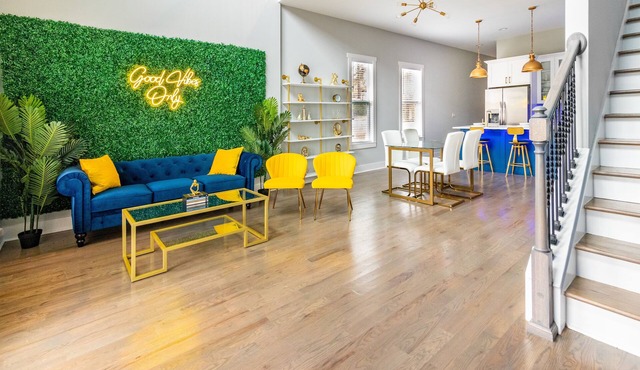 The Royal Luxe 7 minutes from downtown