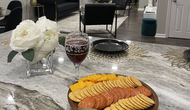 The Royal Palace w/deluxe king suite