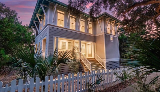 The Royal Tern. Gorgeous Cape Fear Station Home Near the Ocean