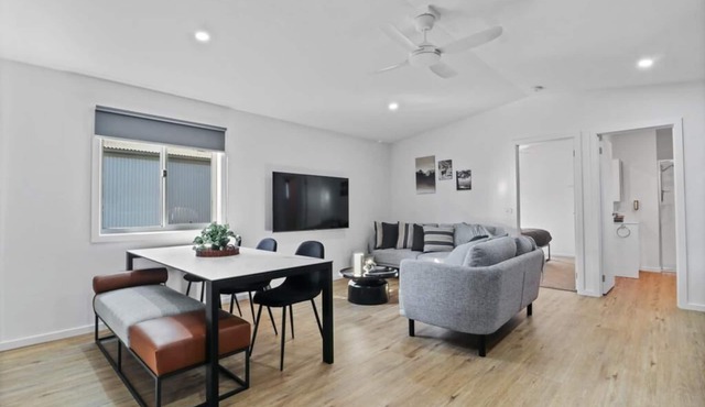 "The Rubicon" 2 Bedroom Villa - Cabin Villa 4 Sleep 5