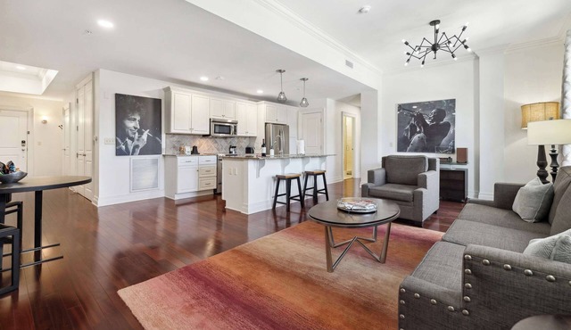 The Ruby - Condo on Dickson St - Walk to UofA