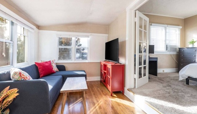 The Ruby Suite - Charming Historic Avenues`s Apt