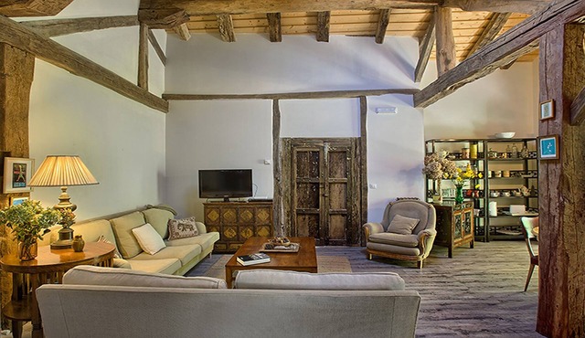 The Rural Apartment - Maria's Rural House