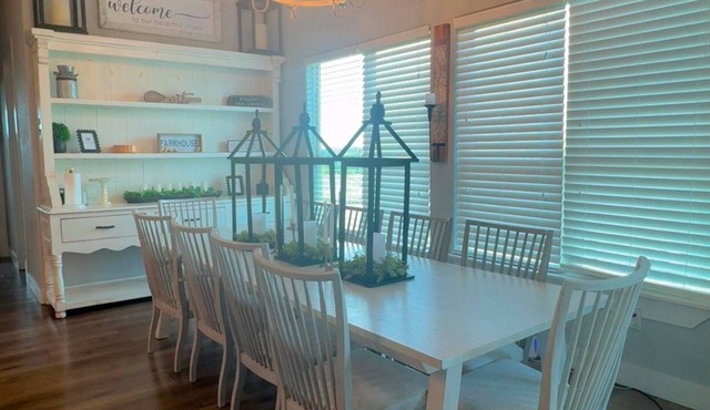 The Rustic Belle – Country-Chic Whole-House Escape Near Dallas WAXAHACHIE,TX