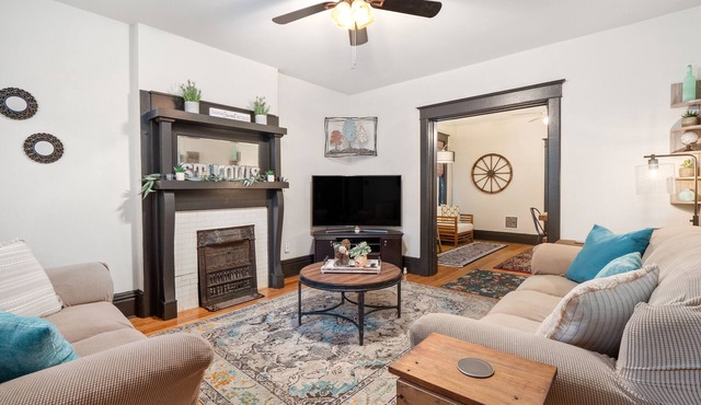 The RUSTIC CITY INN: Centrally located to everything, in beautiful Tower Grove