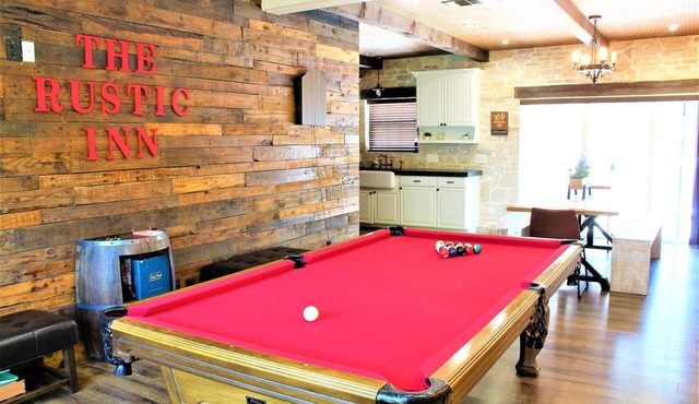 The Rustic Inn- Family friendly, Near Fiesta Texas