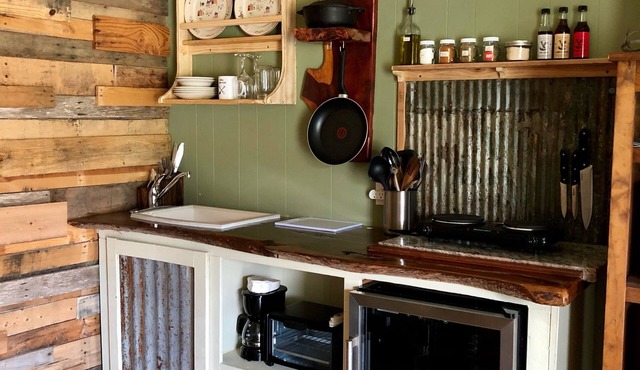 The Rustic Retreat Studio