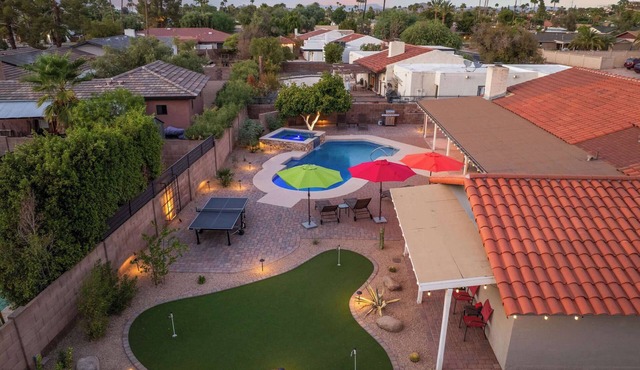 The Rusty Cactus - Heated Pool, Spa, & More!