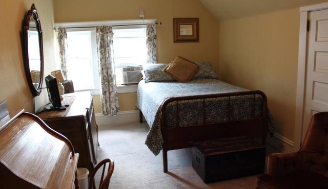 The Ruthie at Victorian Charm Inn