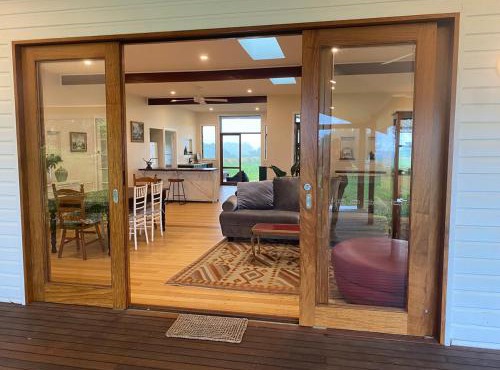 The Saddle Road Farmhouse