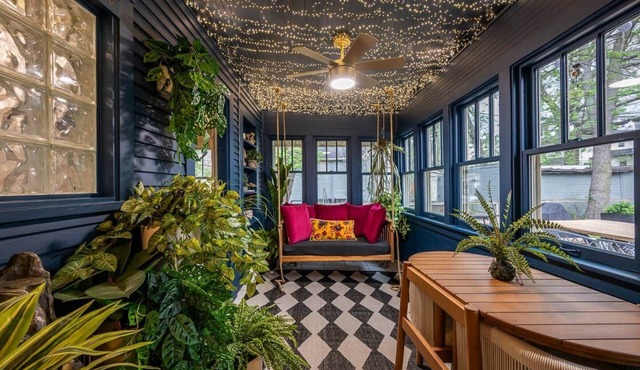 The Sage Manor: Historic 3B2B Speakeasy + Hot Tub + Spa