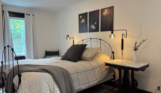 The Sage | Whimsical Cottage Near IU, Downtown | 2 BR ·1 Bath ·Sleeps 5