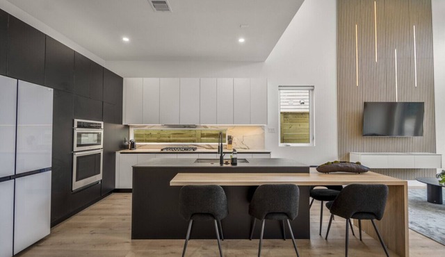 The Saint Zane Loft - Unit B